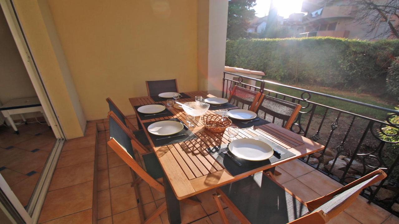 Port Marine Apartment แซ็งต์-แมกซีม ภายนอก รูปภาพ