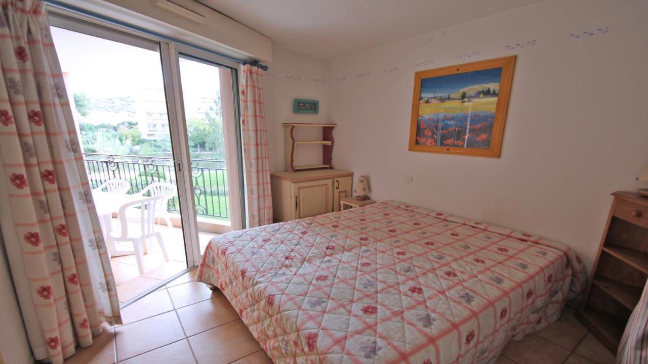 Port Marine Apartment แซ็งต์-แมกซีม ภายนอก รูปภาพ