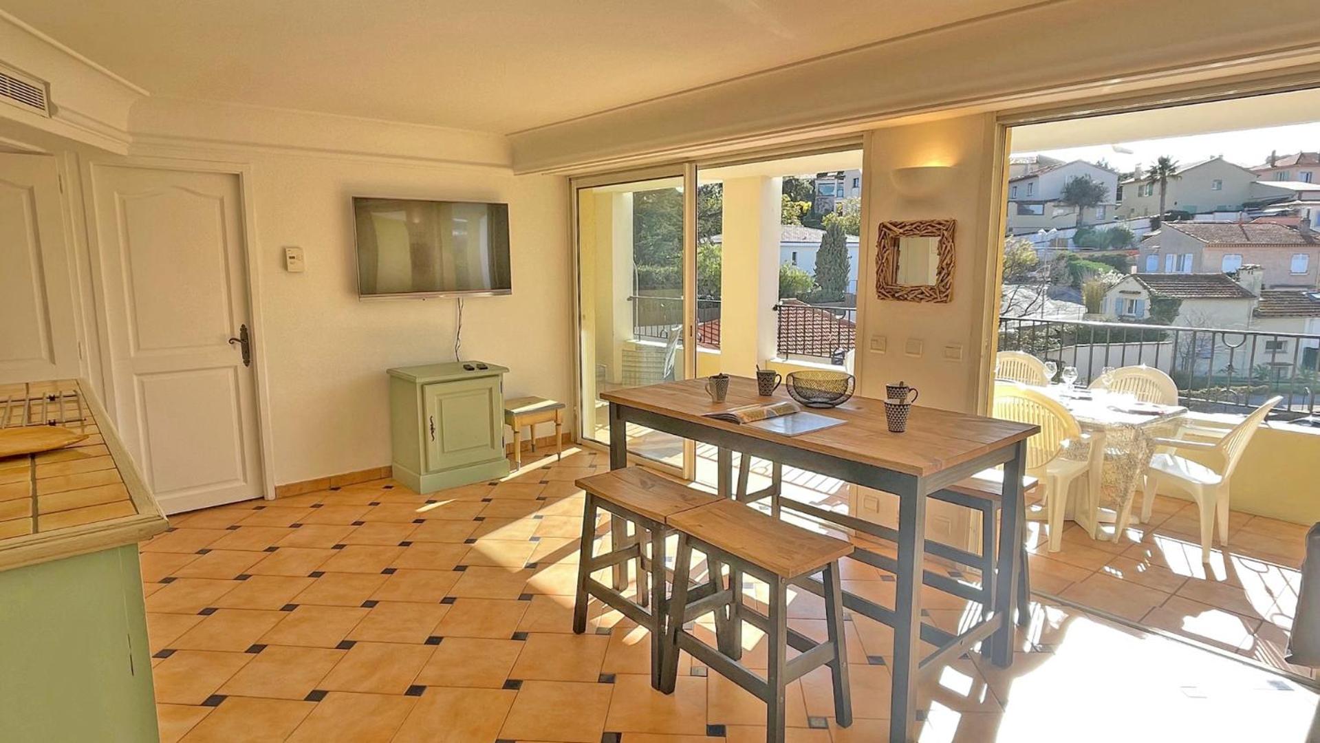 Port Marine Apartment แซ็งต์-แมกซีม ภายนอก รูปภาพ